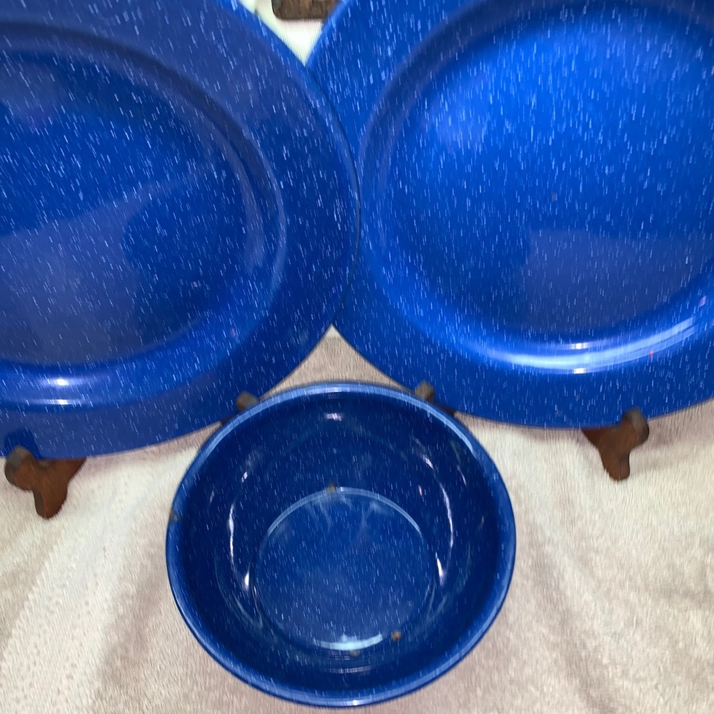 Vtg 3 piece Enamel Dishes Set - Picture 2 of 11